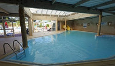 Piscine couverte et chauffée
